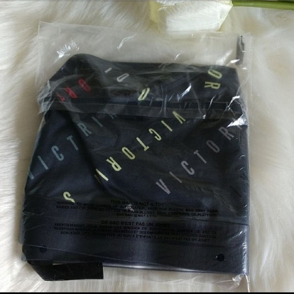 Size L🌺 VICTORIA'S SECRET SPORTS BRA.nwt - Picture 3 of 5